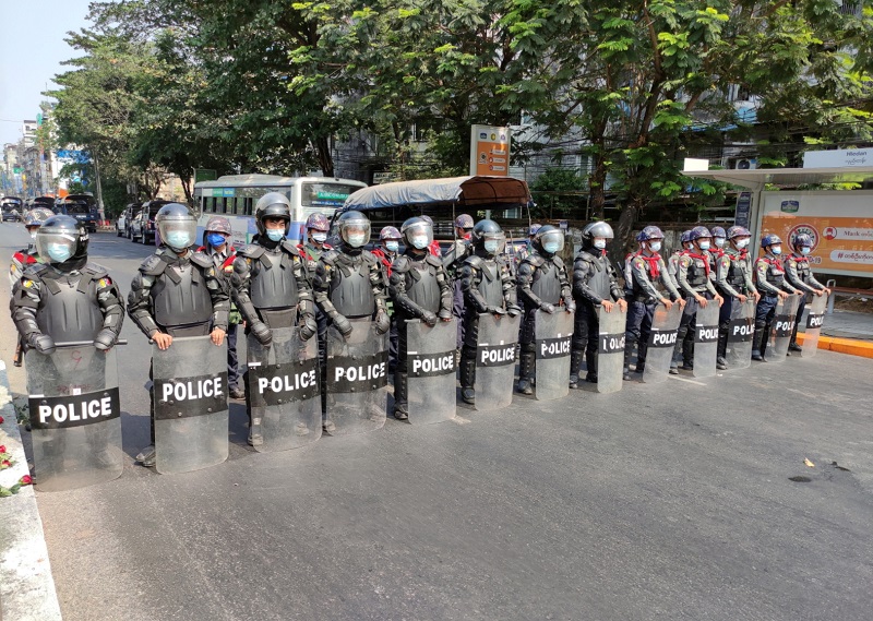 2021-02-06T110923Z_1_LYNXMPEH1509M_RTROPTP_4_MYANMAR-POLITICS-PROTESTS.JPG