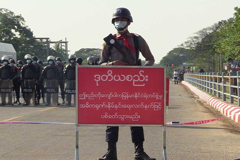 2021-02-08T140130Z_1_LYNXMPEH1711E_RTROPTP_4_MYANMAR-POLITICS.JPG
