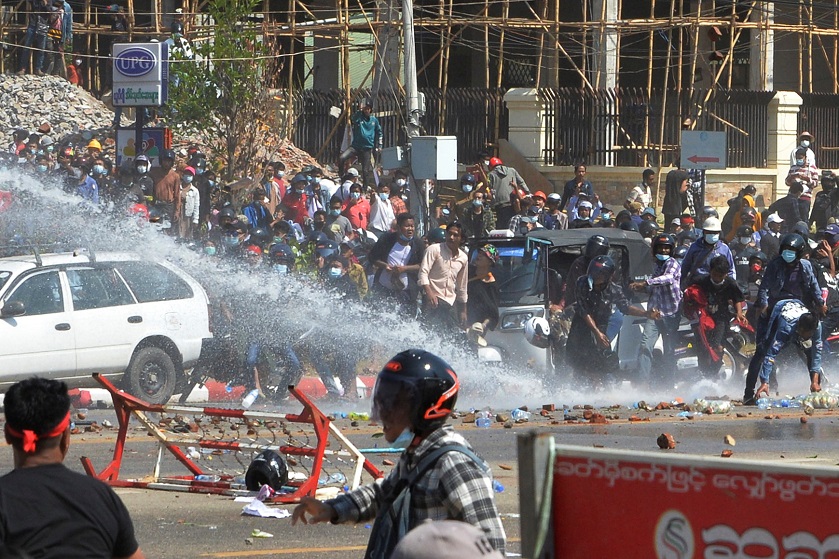 2021-02-09T091351Z_1_LYNXMPEH180L4_RTROPTP_4_MYANMAR-POLITICS.JPG