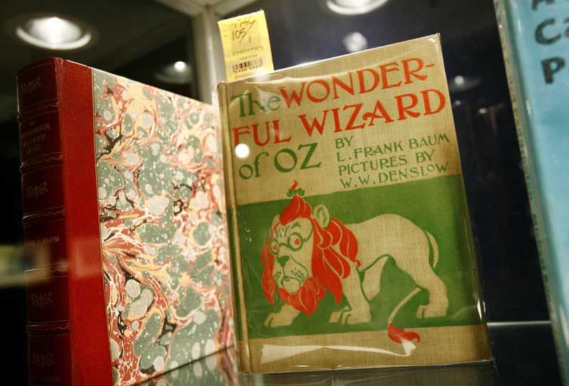 2021-02-10T030225Z_1_LYNXMPEH1905M_RTROPTP_4_FILM-WIZARD-OF-OZ.JPG