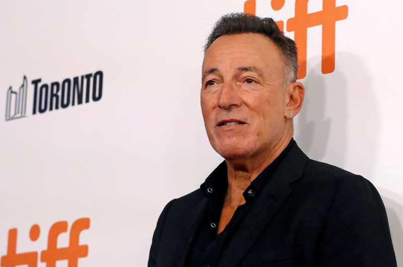 2021-02-11T014117Z_1_LYNXMPEH1A02B_RTROPTP_4_PEOPLE-BRUCE-SPRINGSTEEN.JPG