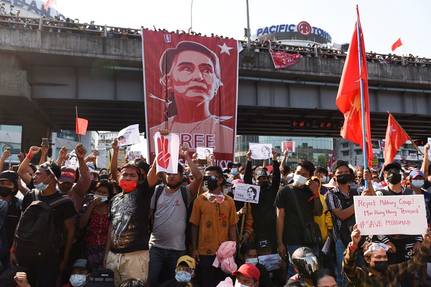2021-02-11T093214Z_2_LYNXMPEH191M6_RTROPTP_4_MYANMAR-POLITICS.JPG