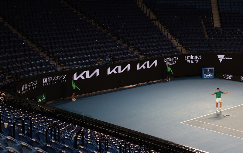 2021-02-12T155444Z_1_LYNXMPEH1B1AY_RTROPTP_4_TENNIS-AUSOPEN.JPG