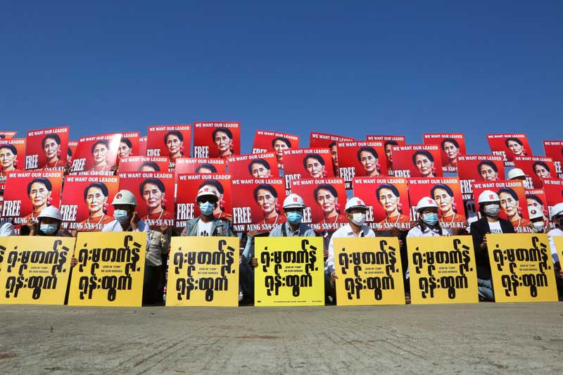 2021-02-15T182334Z_1_LYNXMPEH1E0ZH_RTROPTP_4_MYANMAR-POLITICS.JPG