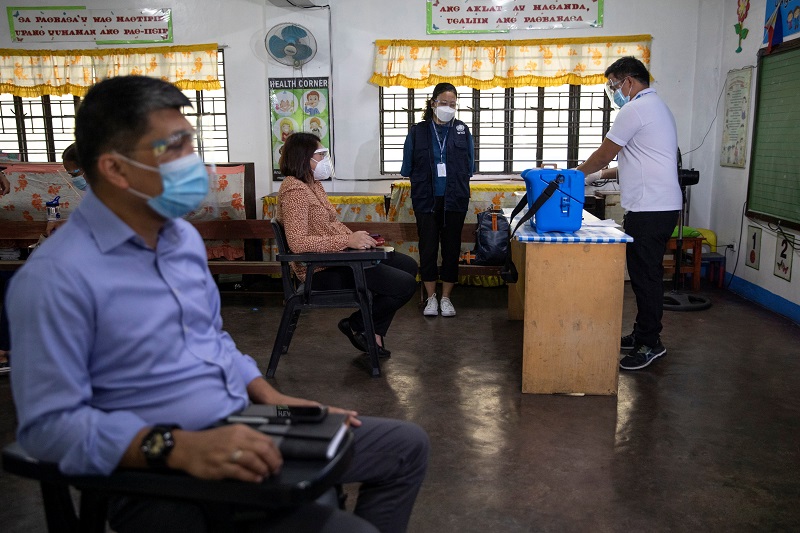 2021-02-20T094207Z_1_LYNXMPEH1J06C_RTROPTP_4_HEALTH-CORONAVIRUS-PHILIPPINES.JPG