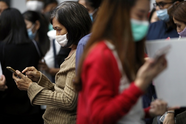 2021-02-23T111727Z_1_LYNXMPEH1M0LG_RTROPTP_4_HEALTH-CORONAVIRUS-THAILAND-JOBS.JPG