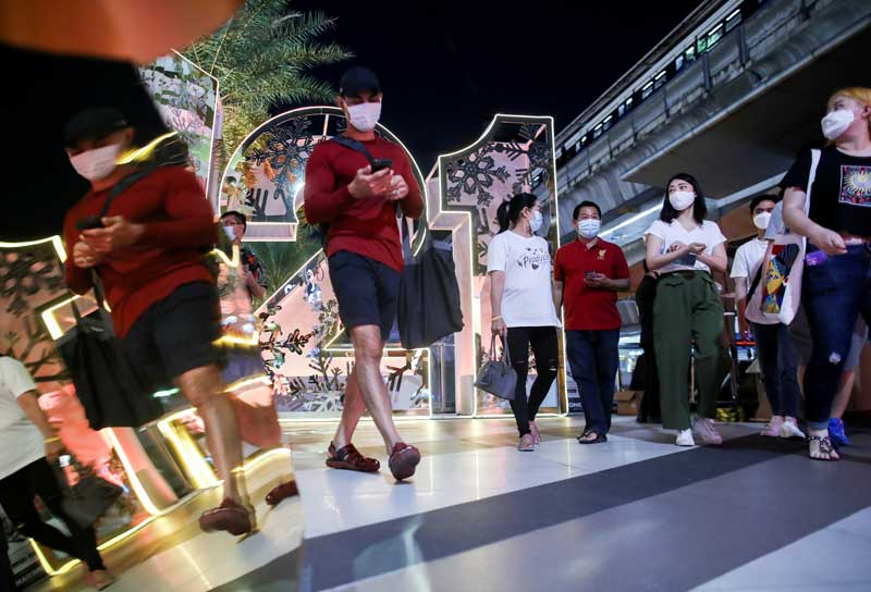 2021-02-24T104321Z_1_LYNXMPEH1N0MR_RTROPTP_4_THAILAND-ECONOMY-GDP.JPG