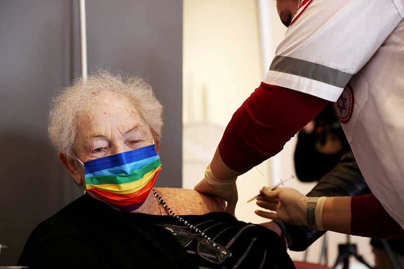 2021-02-25T022611Z_1_LYNXMPEH1O039_RTROPTP_4_HEALTH-CORONAVIRUS-ISRAEL-VACCINE.JPG