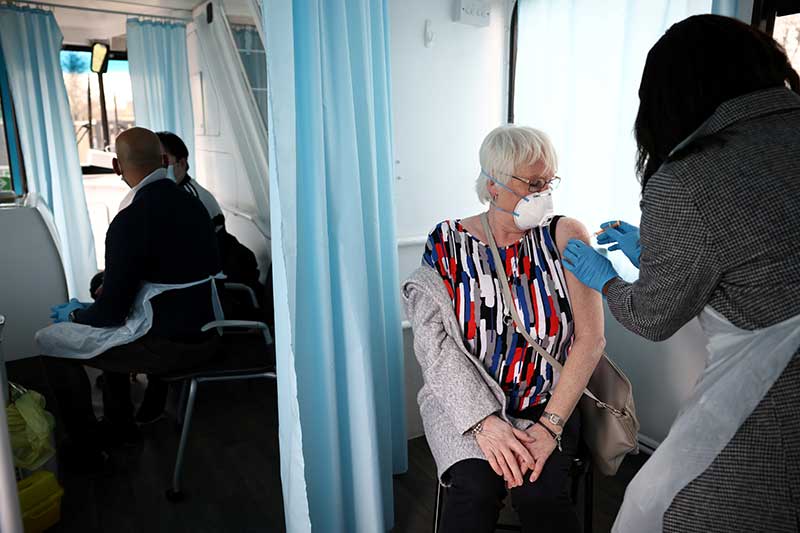 2021-02-28T174505Z_1_LYNXNPEH1R0CK_RTROPTP_4_HEALTH-CORONAVIRUS-BRITAIN-DATA.JPG