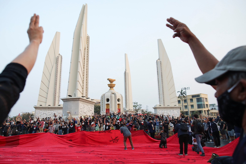 2021-02-13T153503Z_1_LYNXMPEH1C0C5_RTROPTP_4_THAILAND-PROTESTS (1).JPG