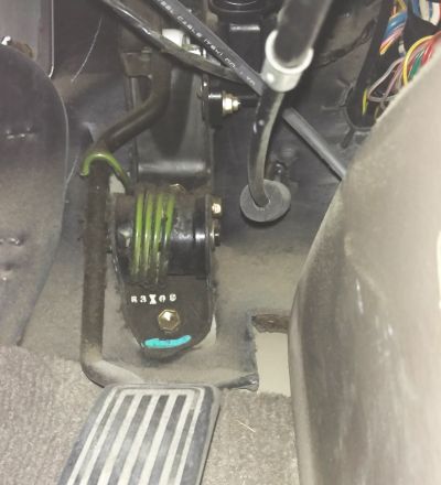 1658217536_IntoEngineCompartment400.jpg.c9a22df25c4c57048d08b9225c3a5fc1.jpg