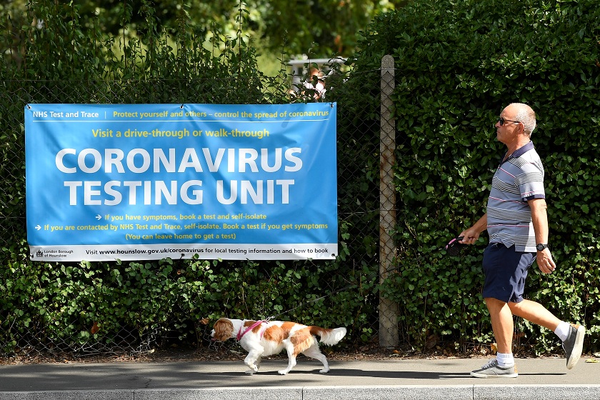 2021-03-01T131641Z_2_LYNXMPEH201CH_RTROPTP_4_HEALTH-CORONAVIRUS-BRITAIN.JPG