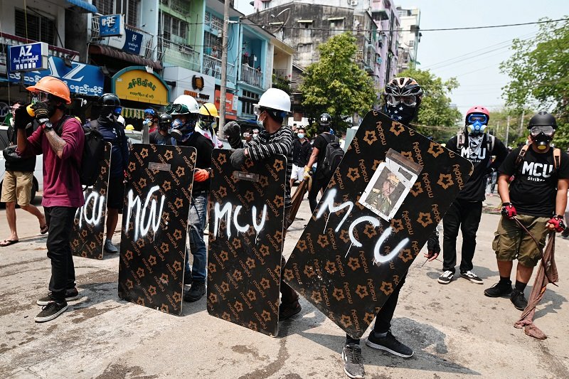 2021-03-12T155748Z_1_LYNXMPEH2B15Z_RTROPTP_4_MYANMAR-POLITICS.JPG