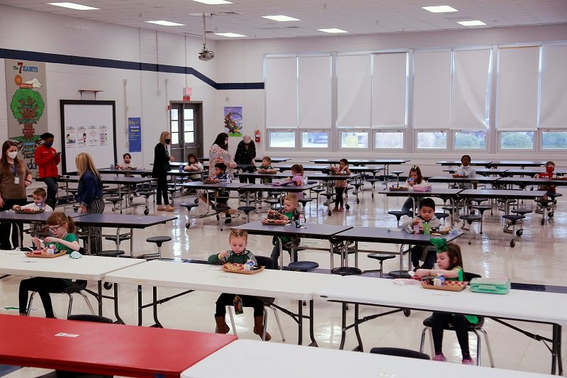 2021-03-19T212423Z_1_LYNXMPEH2I1ET_RTROPTP_4_HEALTH-CORONAVIRUS-USA-SCHOOLS.JPG