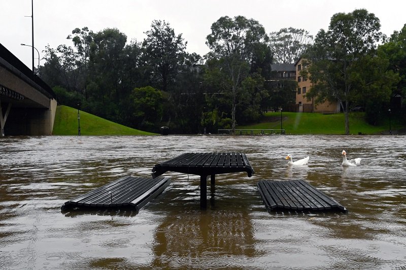 2021-03-20T084027Z_1_LYNXMPEH2J048_RTROPTP_4_AUSTRALIA-WEATHER.JPG