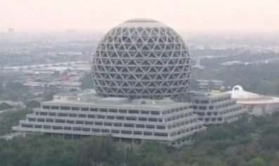976590660_golfball.jpg.e2e223bd643bb6a334f956de8afa3044.jpg