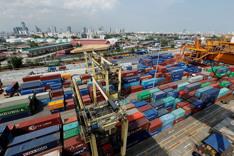 2021-04-23T035341Z_1_LYNXMPEH3M04G_RTROPTP_4_THAILAND-ECONOMY-TRADEFIGURES.JPG