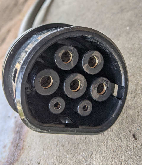 3-phase socket.png
