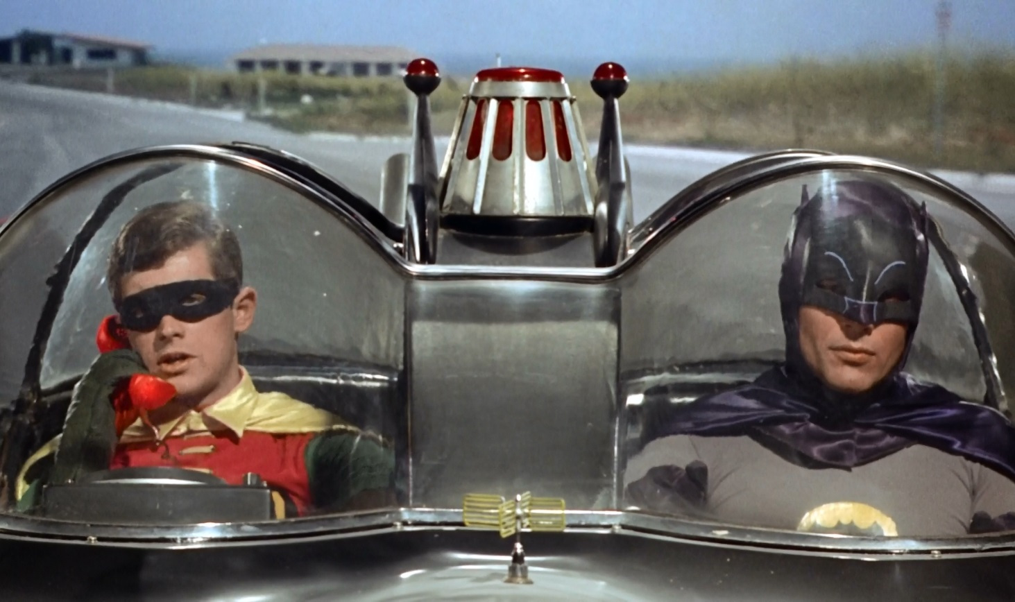 batmobiles_main.jpg.cc18d57d6665cfaab30821c4903cf3c7.jpg