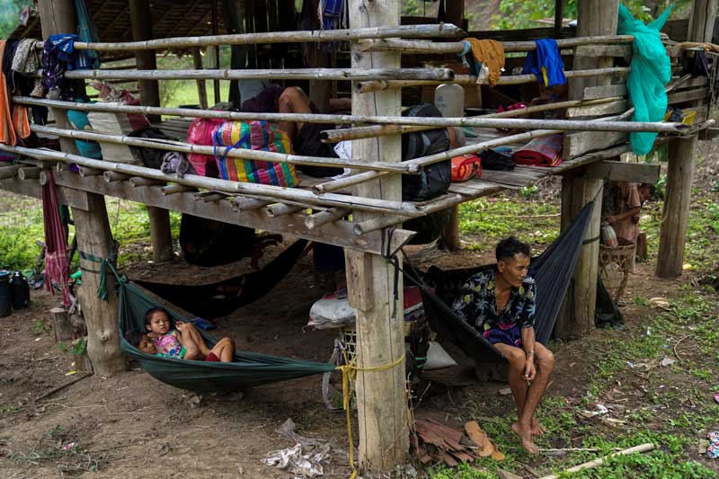 2021-04-30T004854Z_1_LYNXMPEH3T013_RTROPTP_4_MYANMAR-POLITICS-THAILAND-BORDER.JPG