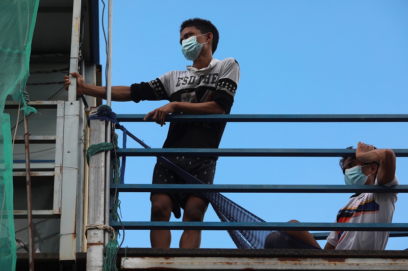 2021-05-24T081125Z_1_LYNXNPEH4N0AG_RTROPTP_4_HEALTH-CORONAVIRUS-THAILAND-WORKERS.JPG