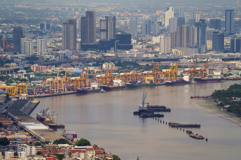 2021-06-01T105013Z_1_LYNXNPEH501EC_RTROPTP_4_THAILAND-ECONOMY-EXPORTS.JPG