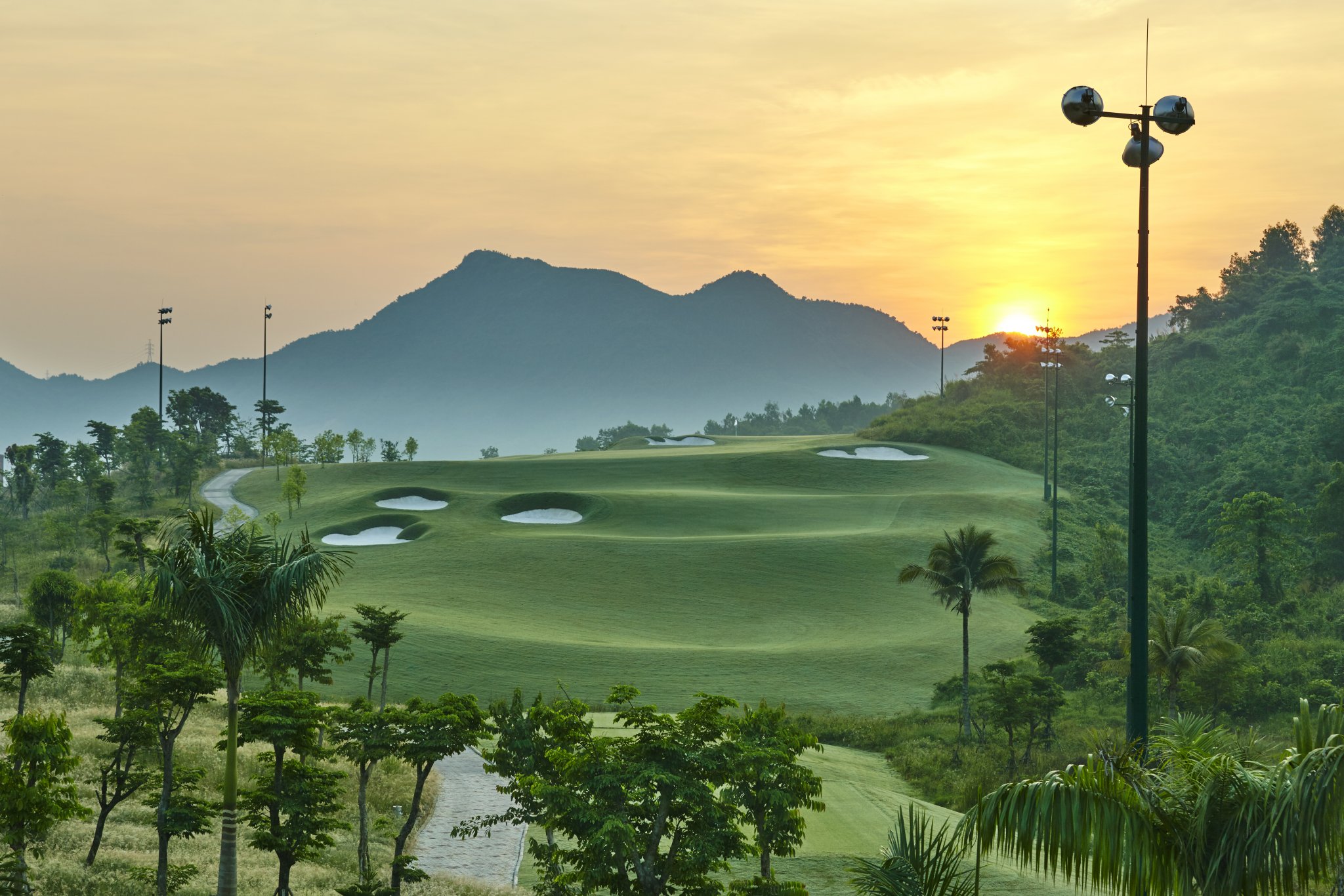 Ba Na Hills Golf Club Hole #10.jpg