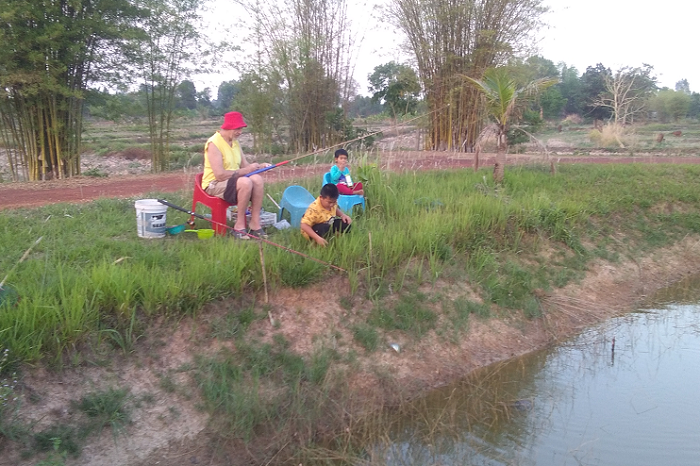 99136347_fishing0107.png.a75ffd1e7c865bb86adf4a76947635a7.png