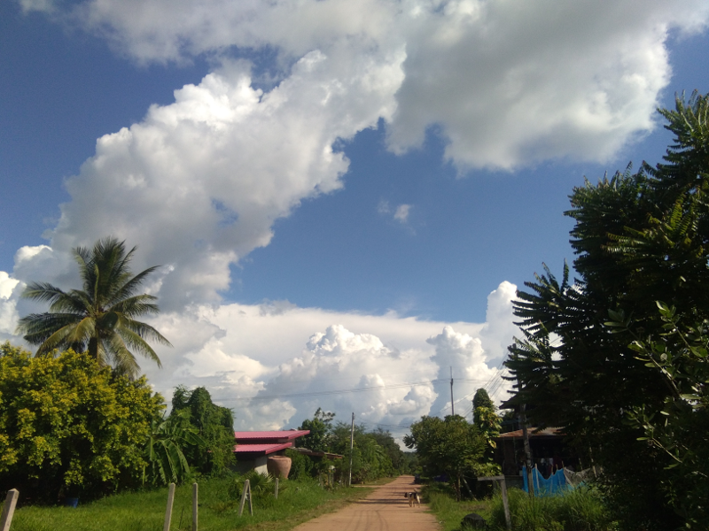 1383540796_clouds05.png.efe5d7ebcd617824fb1344ae7cc441ab.png