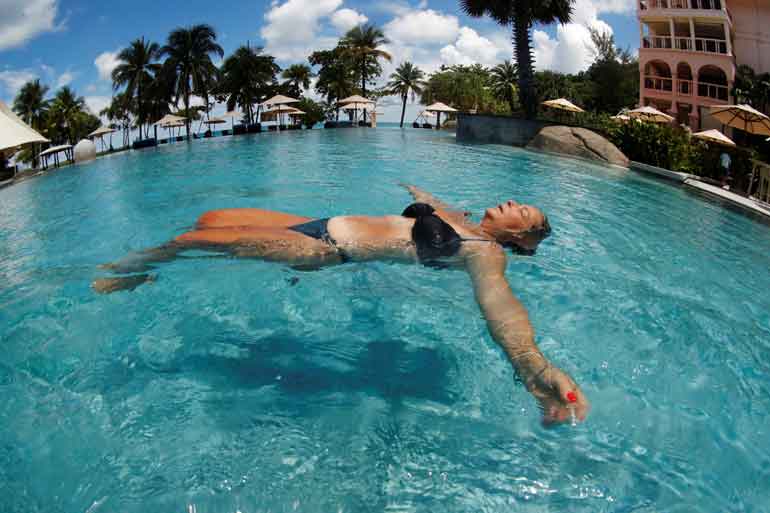 2021-07-02T185137Z_1_LYNXNPEH61137_RTROPTP_4_HEALTH-CORONAVIRUS-THAILAND-PHUKET-scaled.jpg