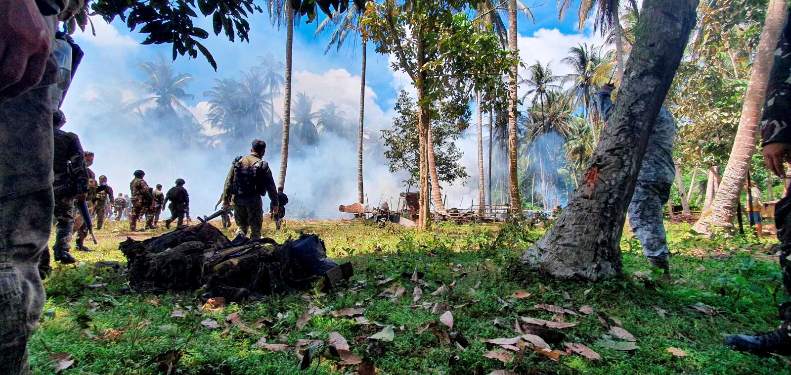 2021-07-07T044336Z_1_LYNXNPEH66044_RTROPTP_4_PHILIPPINE-AIRPLANE-CRASH.JPG.87da396f5667f2ef6a631a3f4ba4eabf.JPG