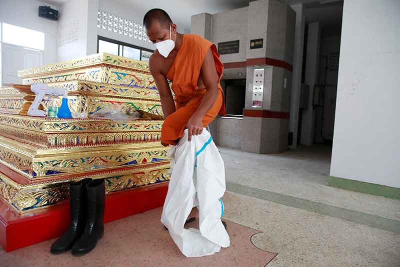 2021-07-15T153327Z_2_LYNXMPEH6E0WK_RTROPTP_4_HEALTH-CORONAVIRUS-THAILAND.JPG
