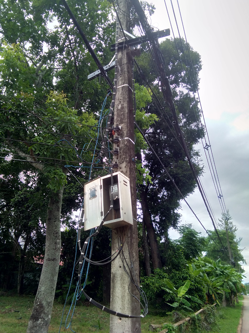 891272053_electricboxopen.png.349f79bdba507e7dd1904c9c7f2c0aed.png