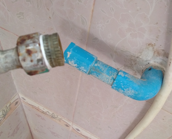 895263317_brokenpipe00.png.1e5b7fa12764b62fc35153be1db3b41f.png