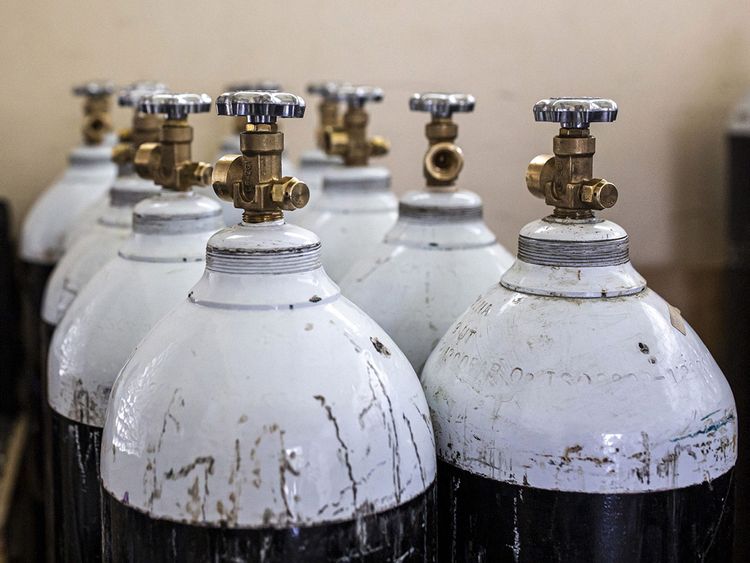 Oxygen-cylinder_179413baabb_large.jpg.2ede8cf29df37da0604b63b59f7ece48.jpg