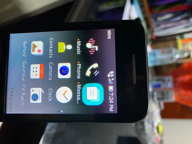 alcatel.jpg.5f24e20d0da84e9281dab4a46ded893f.jpg
