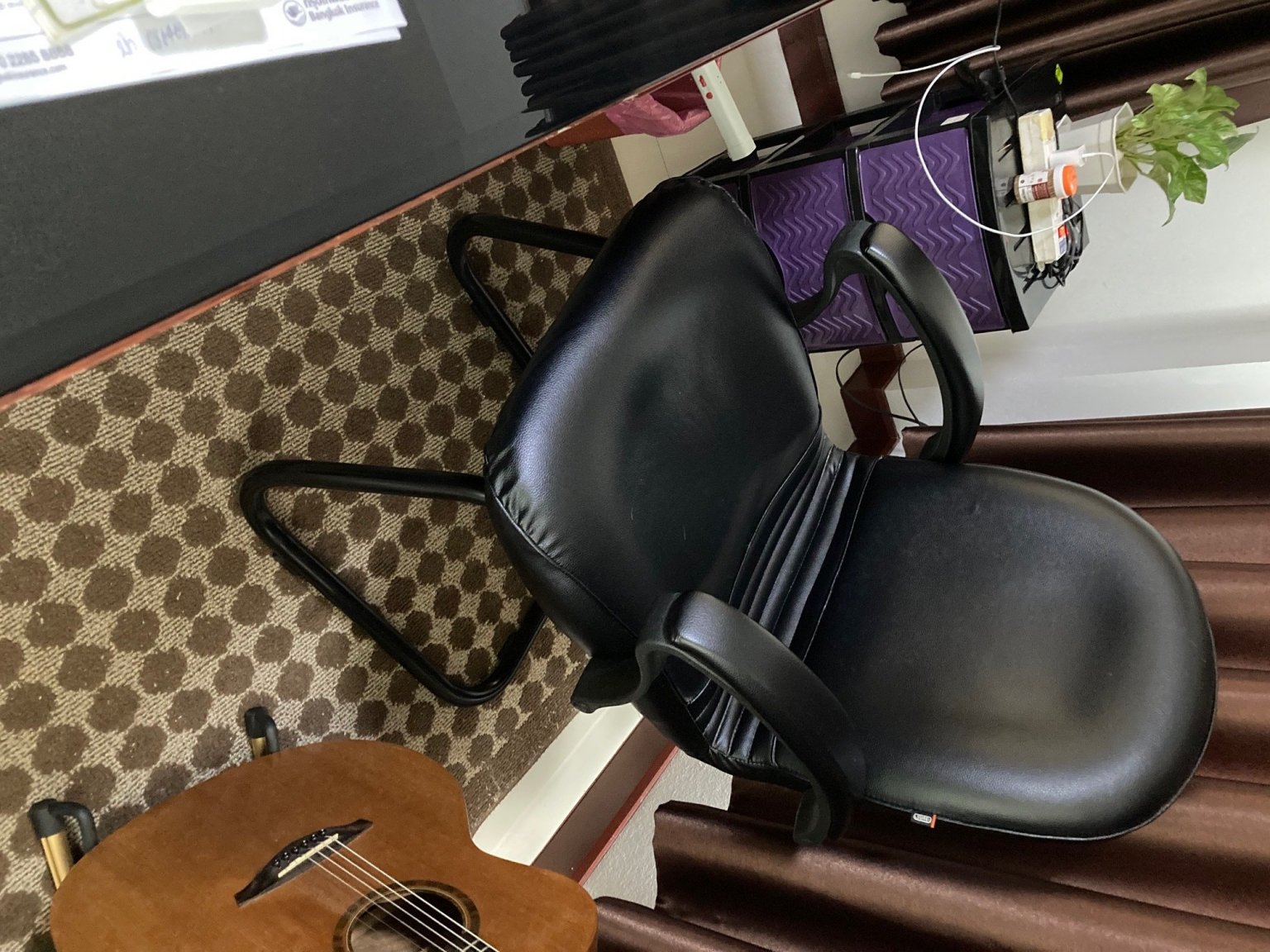 chair.jpg