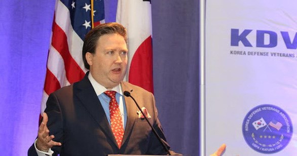 us_ambassador.jpg.340b047d69e1b9a730bba6a830efe9f0.jpg