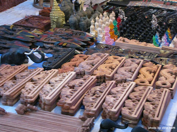 wood-carvings-1.jpg.f99ecc91be528b5f754d159a6a83bd5c.jpg
