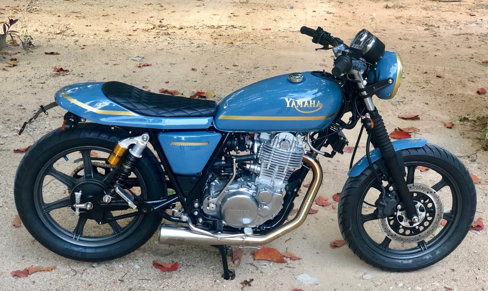 SR400 Blue.jpg