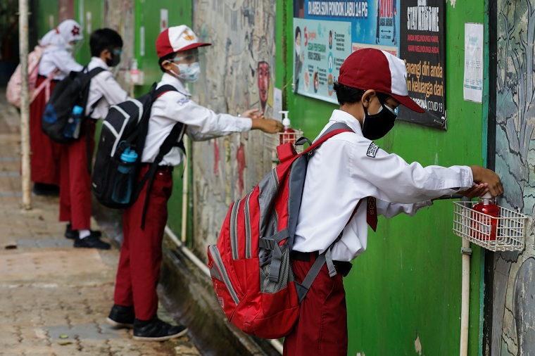 2021-08-30T071425Z_2_LYNXMPEH7T05V_RTROPTP_4_HEALTH-CORONAVIRUS-INDONESIA.JPG