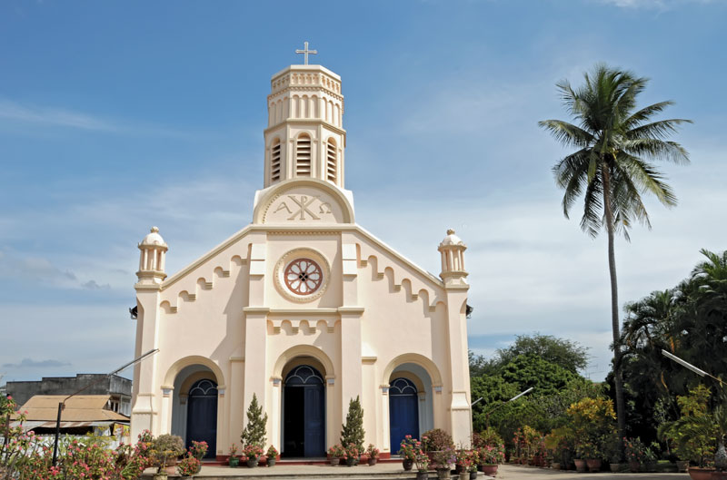 Church-Savannakhet-Laos.jpg