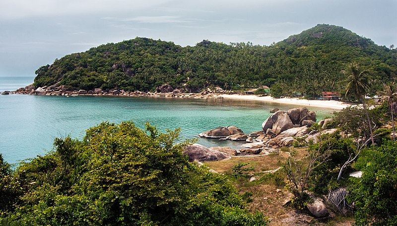 Ko_Samui_Crystal_Bay_-_panoramio.jpg