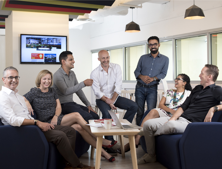 Leaders-group-mobile.jpg.6e5b349a793afeea34172222f8f9de93.jpg