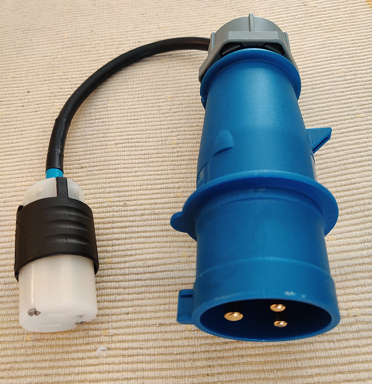 1390725386_outdoorsACadapter.jpg.6f856927a6c4e062fe041ac5d5be7bd9.jpg