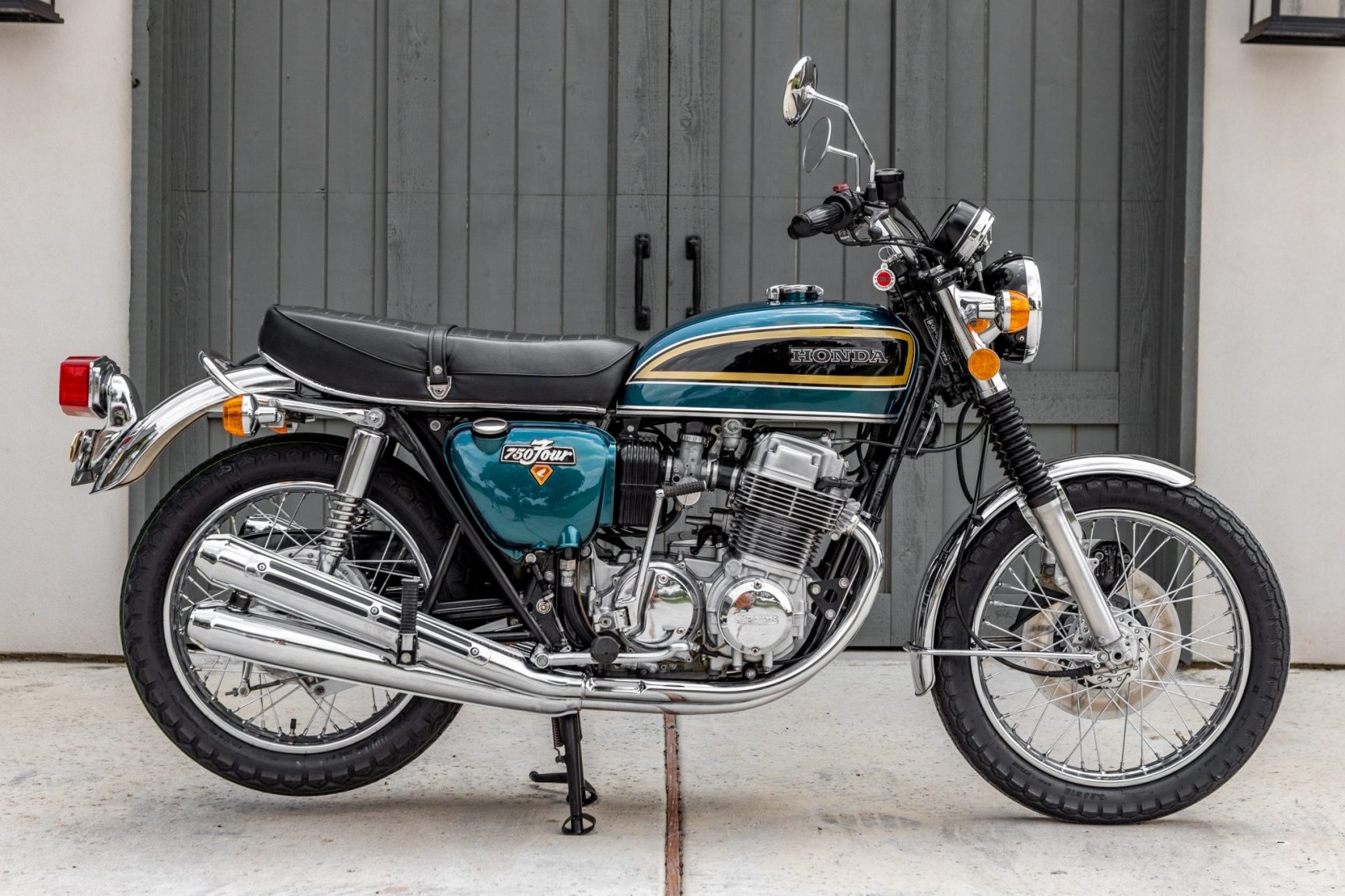 1974-honda-cb750-sprints-on-fresh-footwear-looks-as-if-its-been-frozen-in-time-168836_1.jpg