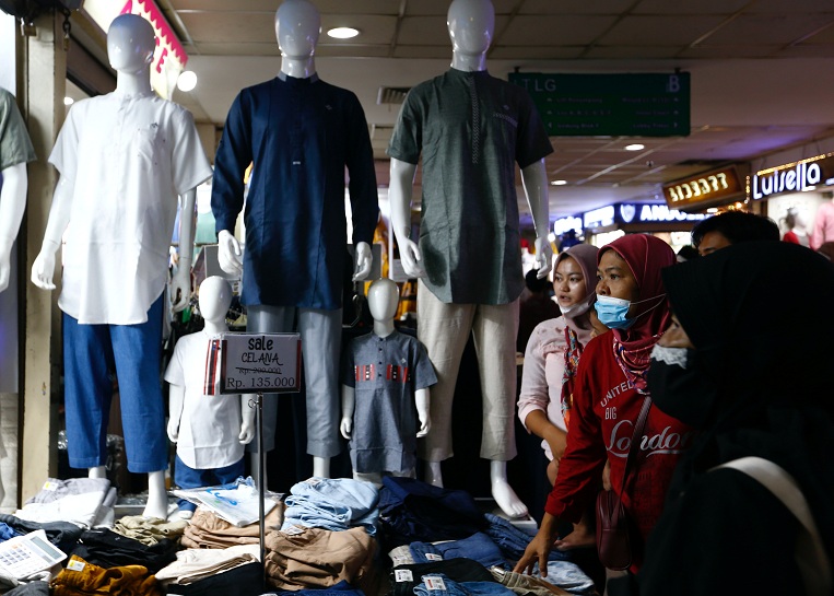 2021-09-01T042423Z_1_LYNXMPEH801AO_RTROPTP_4_INDONESIA-ECONOMY-INFLATION.JPG