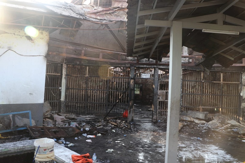 2021-09-08T064247Z_1_LYNXMPEH8708F_RTROPTP_4_INDONESIA-FIRE.JPG