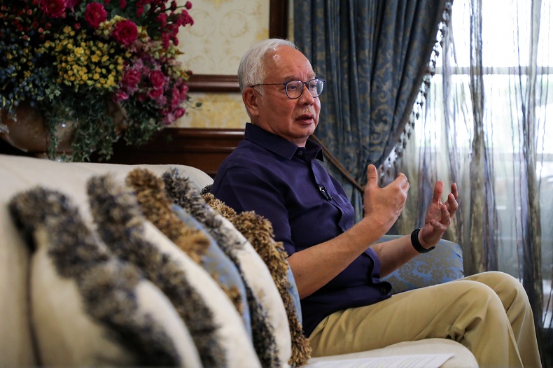 2021-09-19T054748Z_1_LYNXMPEH8I022_RTROPTP_4_MALAYSIA-POLITICS.JPG