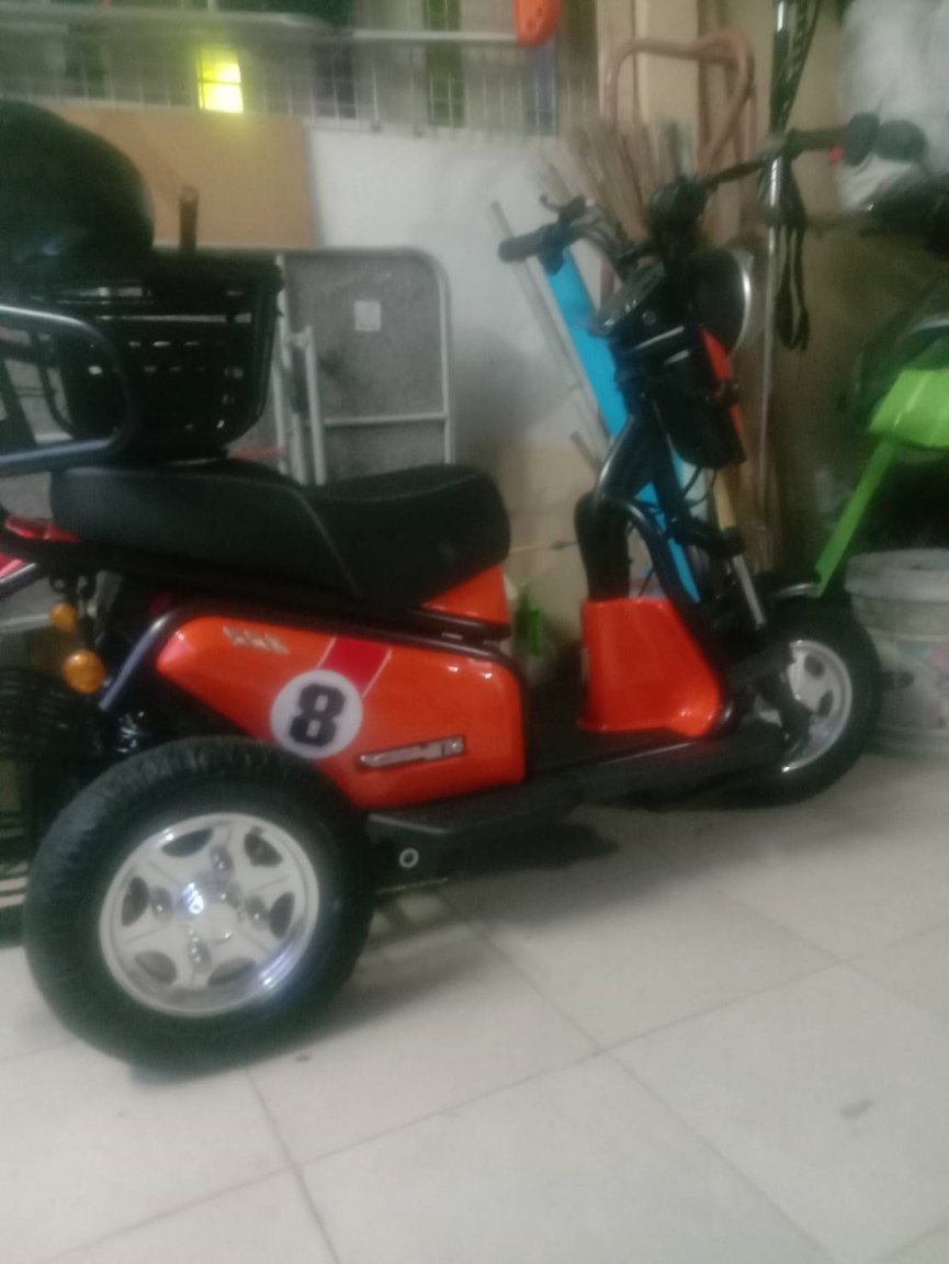 8070 trike.jpg